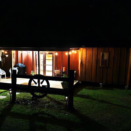Country Cottage Sunshine Coast มอนต์วิลล์ ภายนอก รูปภาพ