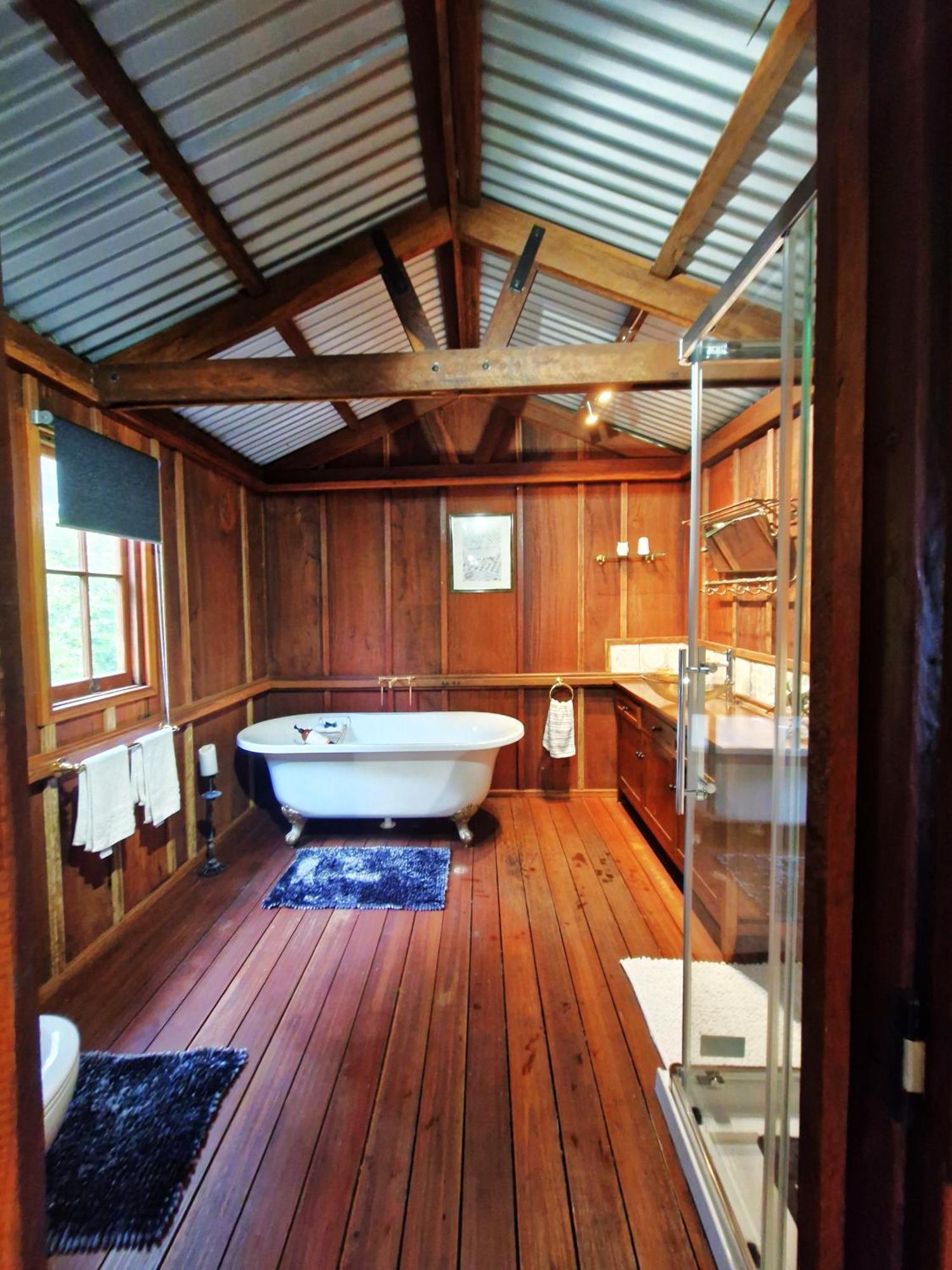 Country Cottage Sunshine Coast มอนต์วิลล์ ภายนอก รูปภาพ